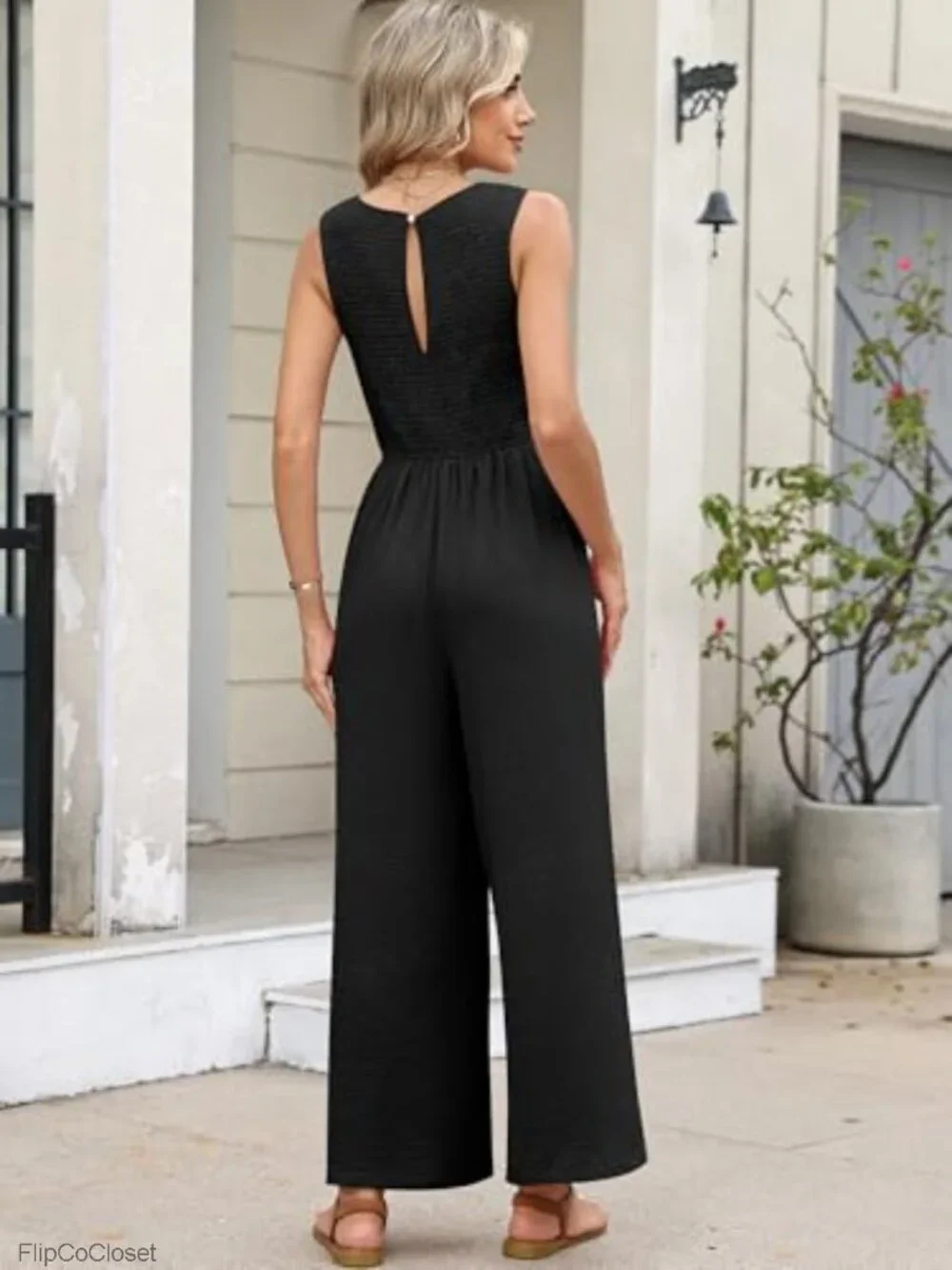 Women's Sleeveless V-Neck Wide Leg Jumpsuit Romper Casual Summer Vacation
